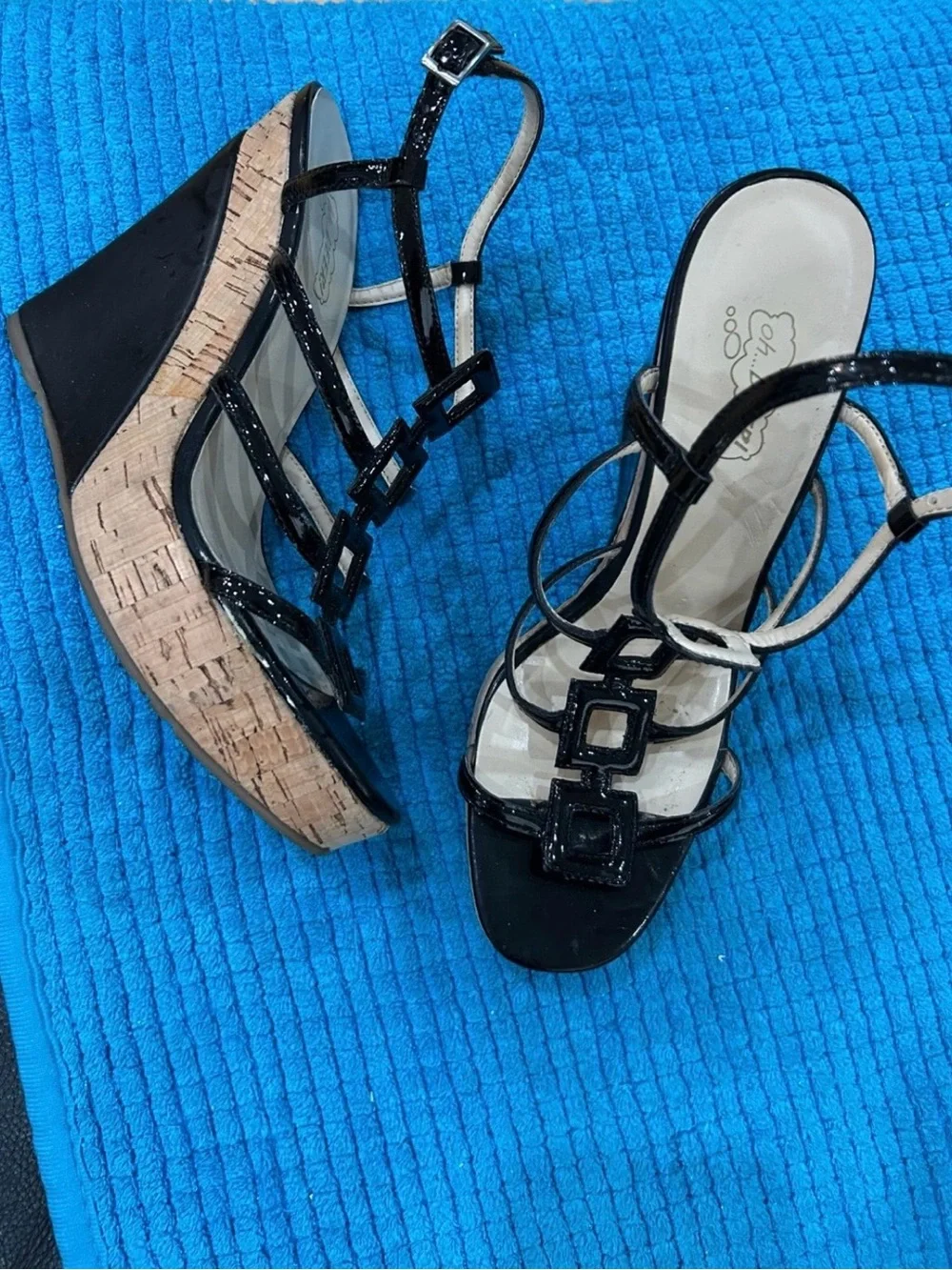 Oh…DEER!  Women’s Black Patent Platform Heels, size 7